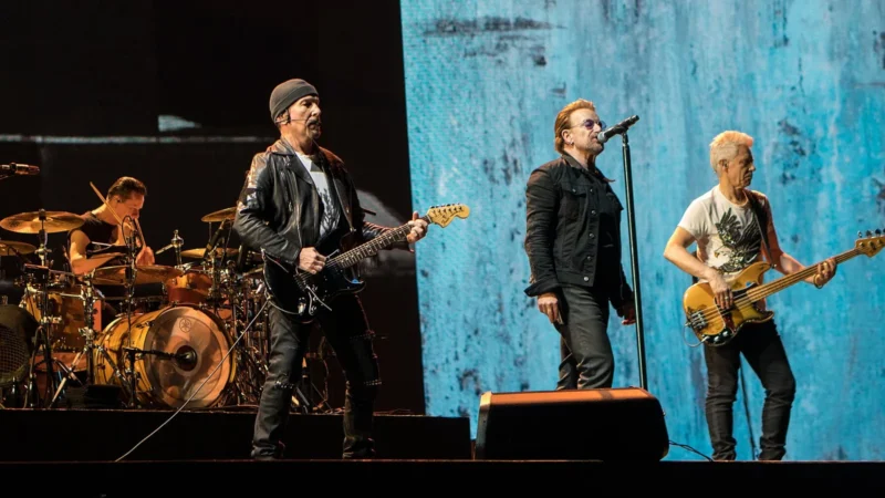 U2 celebra 50 años con anuncio de nuevo disco