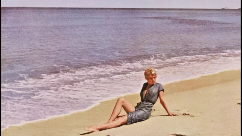Brigitte Bardot a 92 años: el estilo que sigue tiñendo el verano