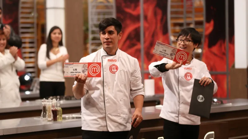 Siete cocineros se ganan el delantal blanco en el debut de MasterChef Chile
