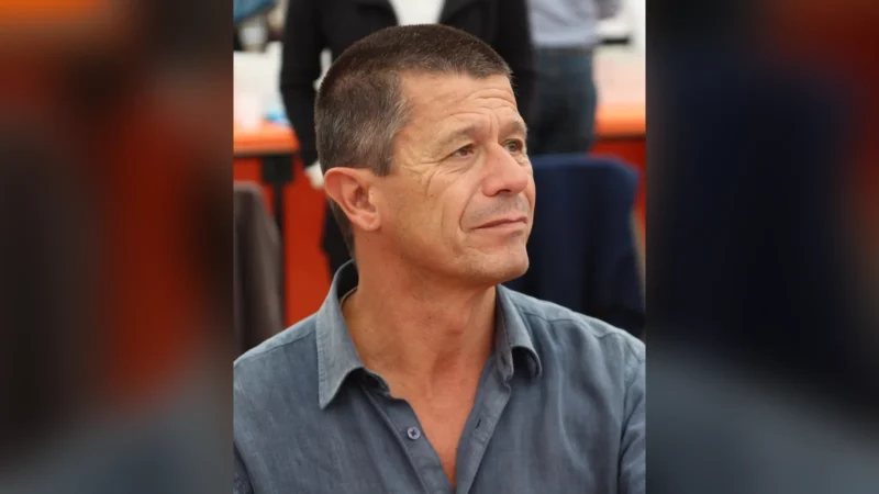 Emmanuel Carrère presenta Koljós en la UDP y confiesa su devoción por Bolaño