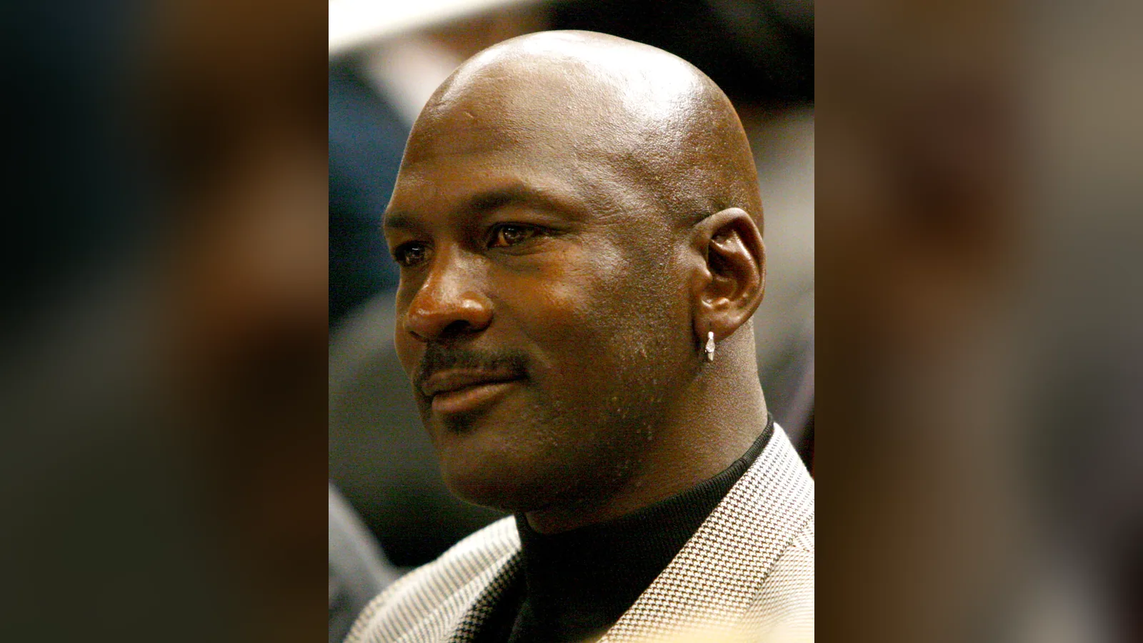 Camiseta de Michael Jordan en Finales 1998 se vende en 14 millones de dólares