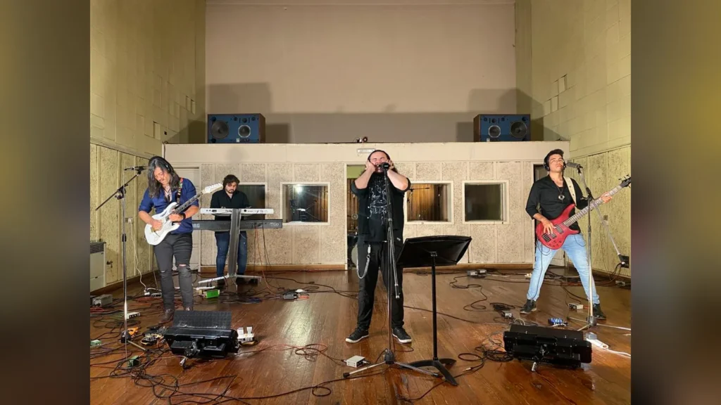 Fontaines D.C. y Rosalía estrenan “Where Is Gone?”; banda viene a Lollapalooza Chile 2027