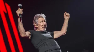 Roger Waters responde a James Hetfield: “Es un imbécil con coeficiente intelectual de tres”