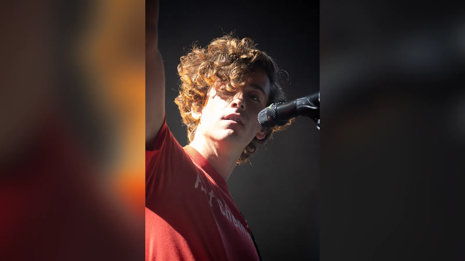 Guitarricadelafuente debuta en el cine con Los Javis en la cinta ‘La bola negra’