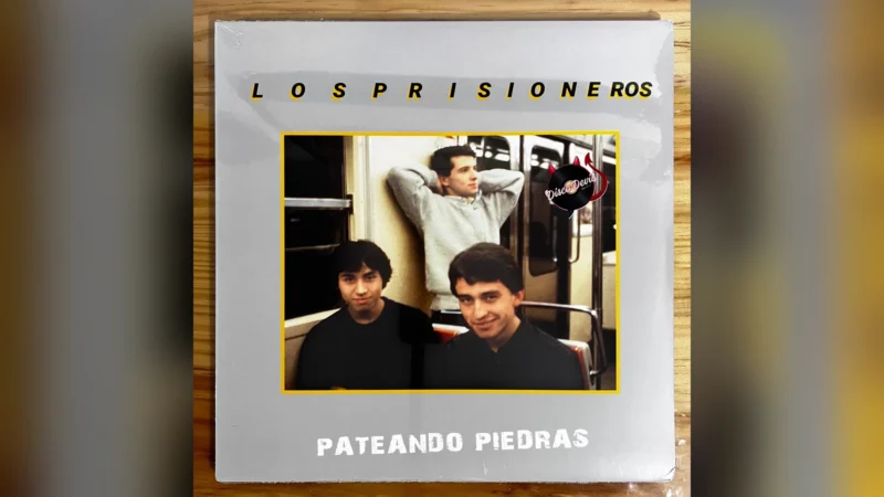 Los secretos del Pateando piedras: canción oculta, perro digital y la foto del Metro