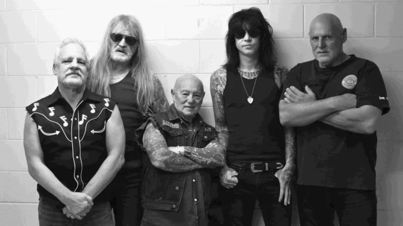 Rock australiano de luto por muerte de Angry Anderson, líder de Rose Tattoo, a los 79 años