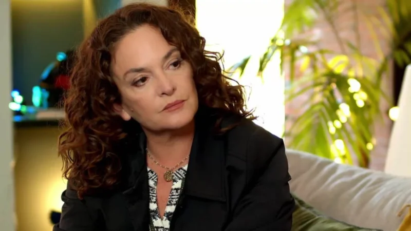 Andrea pierde la cordura en La Baronesa tras un nombre dicho en sueños por Samuel